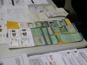 Materiais apreendidos foram apresentados em coletiva de imprensa