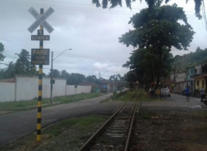 Sinalização vertical também foi instalada na região