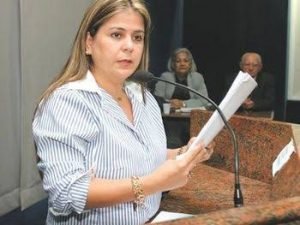 A vereador Silvania Barbosa