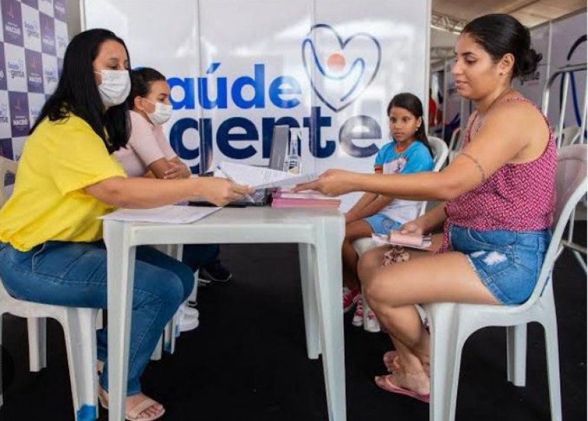Com cinco frentes de atuação e itinerário móvel, o programa permanece por sete dias em cada localidade que se instala. Foto: Secom Maceió
