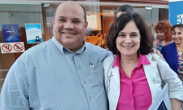 Secretário de Estado da Saúde, médico Gustavo Pontes, ao lado da Ministra da Saúde, cientista Nísia Trindade: um bom entrosamento que beneficia a população alagoana