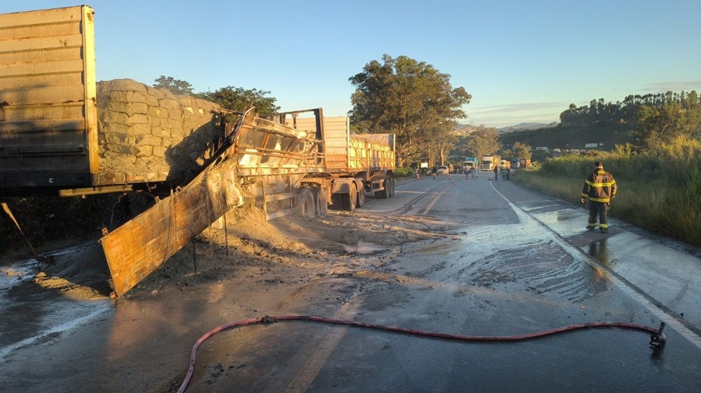incêndio carreta cimento