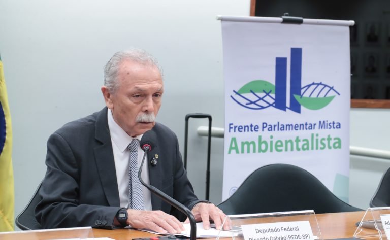 Desafios das negociações internacionais e governança pública sobre produção e uso de 2 plásticos e suas implicações em meio ambiente e saúde. Dep. Ricardo Galvão (REDE-SP)