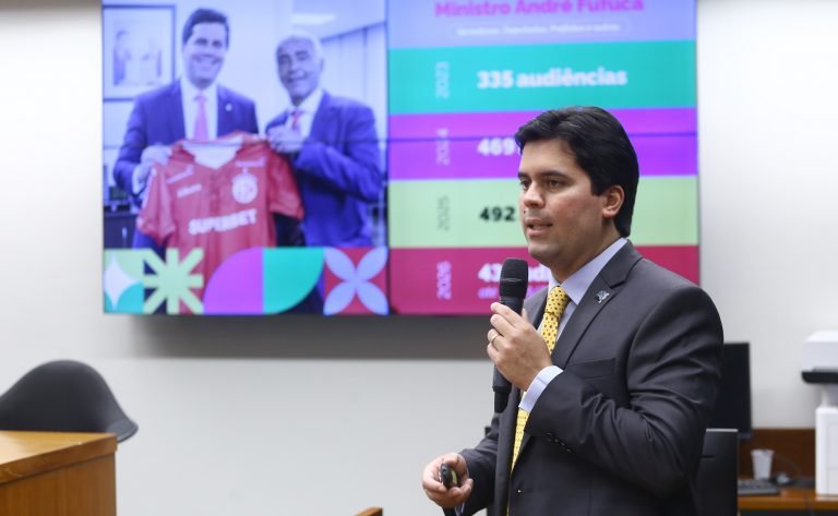Políticas públicas do Ministério do Esporte. Ministro do Esporte, André Fufuca.