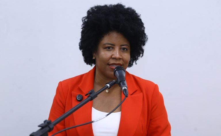 Abertura da Exposição “Elas Fazem História: 200 Anos de Parlamento”. Dep. Jack Rocha (PT - ES)