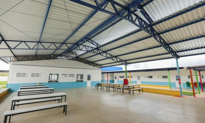 GOVERNO DE ALAGOAS - Governo entrega nova sede da Escola Estadual Batista Acioli, em Maragogi, nesta sexta