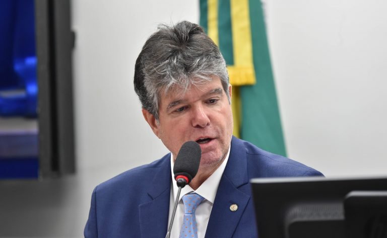 Câmara aprova regras de transparência para processos do INSS