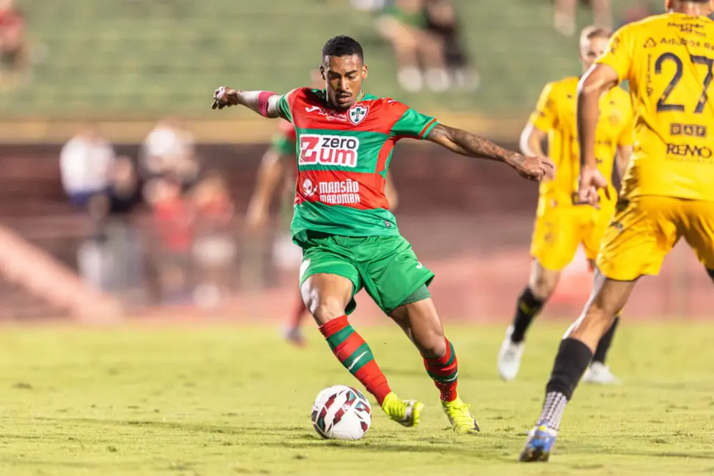 Portuguesa 3 x 0 Pouso Alegre-MG - Lusa vence a primeira na Série D 3 portuguesa bate Pouso Alegre Serie D 1