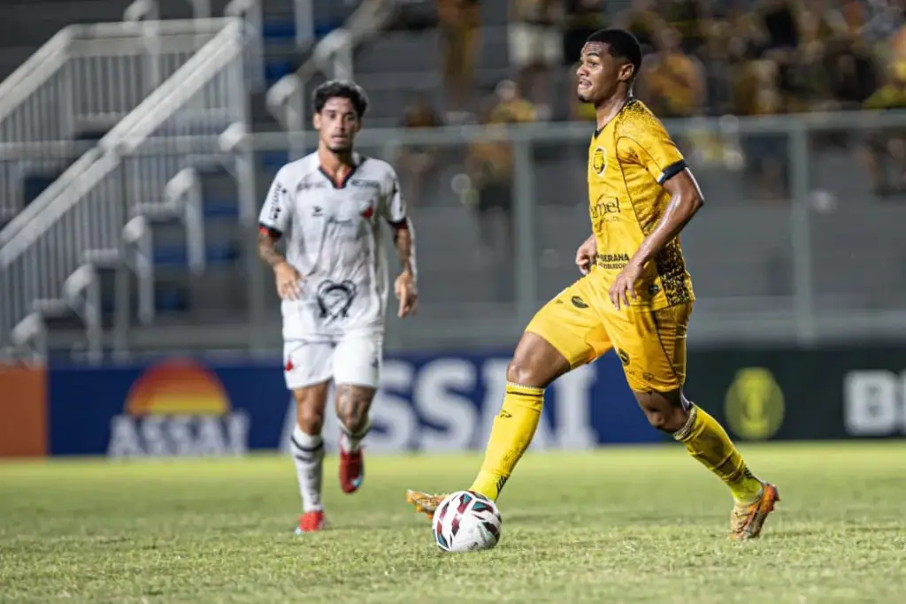 Amazonas-AM 3 x 0 Ituano - Onça decide na etapa final e amplia 100% na Série C 2 Amazonas Ituano Série C