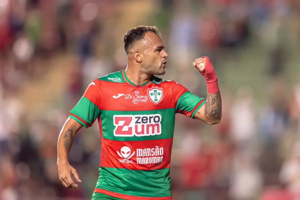 Igor Torres celebra sequência Portuguesa
