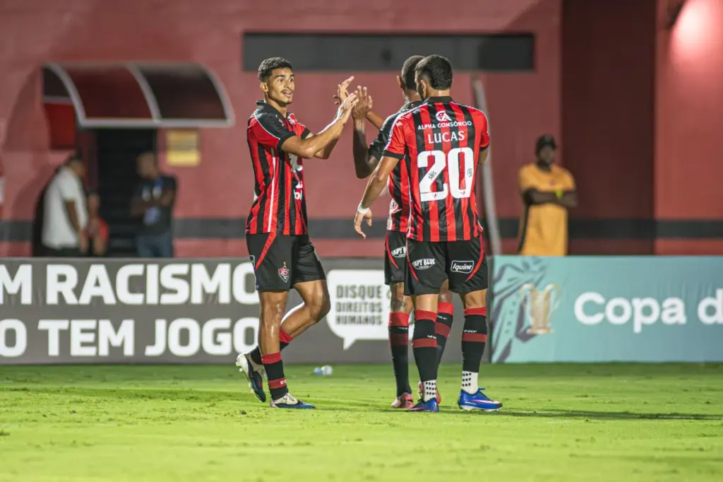 COPA DO NORDESTE: Sport é o primeiro classificado às quartas 2 Vitória bate Piauí Copa do Nordeste
