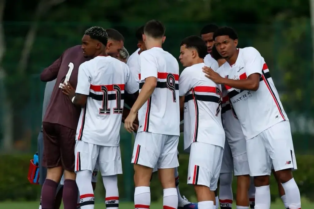 BRASILEIRÃO SUB-20 - Clubes paulistas empatam e mantêm disputa aberta (Foto: Miguel Schincariol /SPFC)