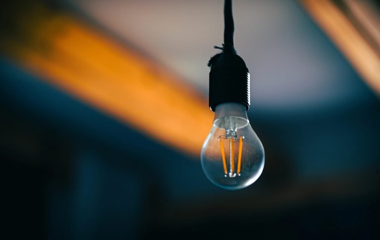 Deputados questionam dificuldades do programa luz para todos em áreas isoladas