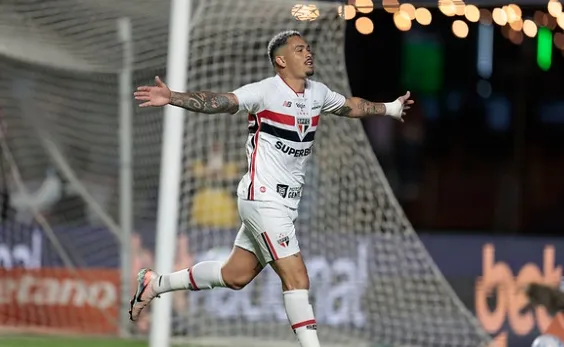 Luciano marcou o gol da vitória do São Paulo (Foto: Rubens Chiri-SPFC)