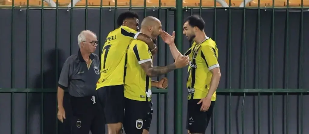 Atletas do Volta Redonda reunidos (Foto: João Braz-VRFC)