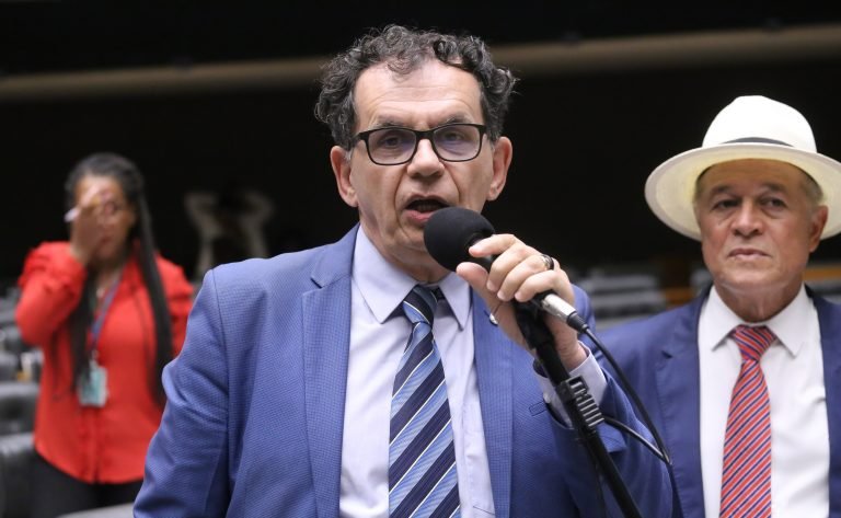 Discussão e votação de propostas legislativas. Dep. Reimont (PT - RJ)