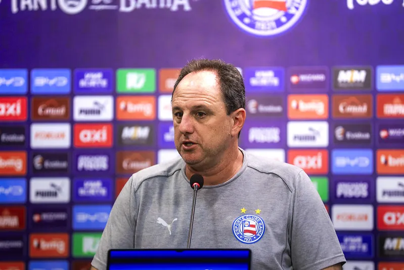 Rogério Ceni assume culpa por derrota do Bahia e cita gramado pesado (Foto: Rafael Rodrigues/ECB)