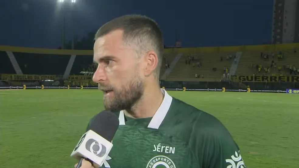 Lucas Lima pede equilíbrio ao Goiás para superar instabilidade na Série B (Foto: Reprodução / TV Anhanguera)
