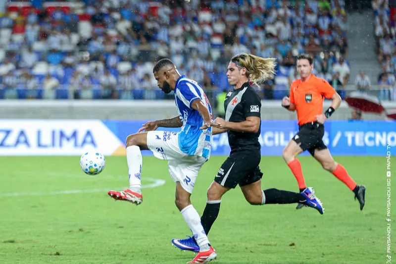 Paysandu 0 x 2 Vasco - Spinelli garante vantagem na Copa do Brasil (Foto: Jorge Luís Totti/Paysandu)