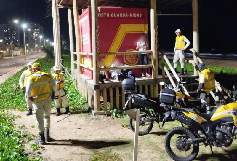 Agentes do ronda no bairro prendem três com substância análoga à maconha em jacarecica, alagoas