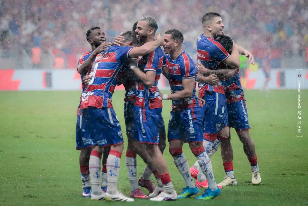 Fortaleza vira contra o Goiás e dorme na liderança da Série B (Foto: Mateus Lotif/FEC)