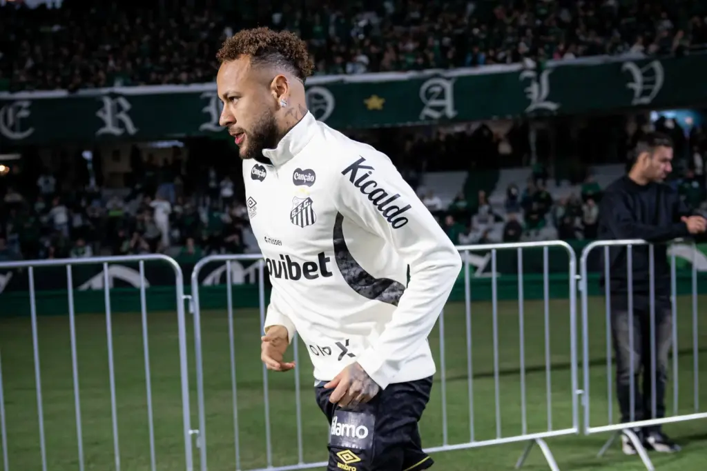 Fernando Diniz defende Neymar na Copa e avalia vitória do Corinthians (Fotos: Raul Baretta/ Santos FC.)
