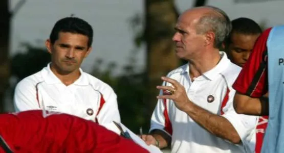 Mário Sérgio, um craque de temperamento explosivo 4 Mário Sérgio - Athletico - 2000