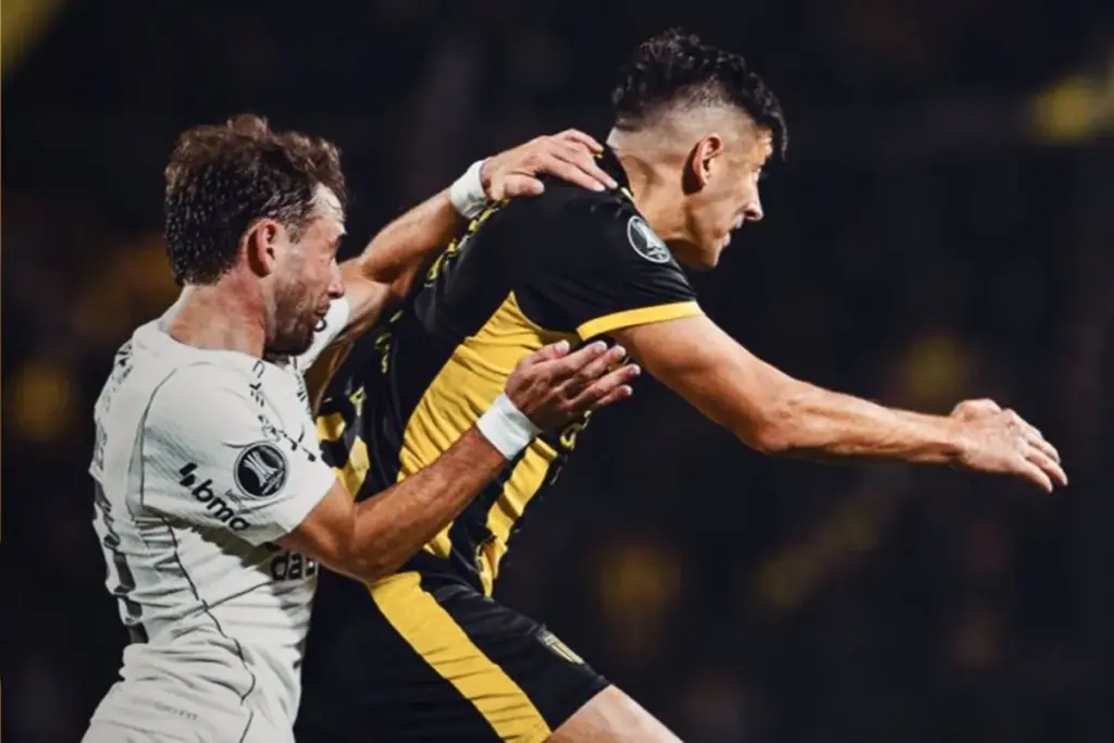 Peñarol x Corinthians: Empate no Uruguai garante liderança ao Timão (Foto: Peñarol)