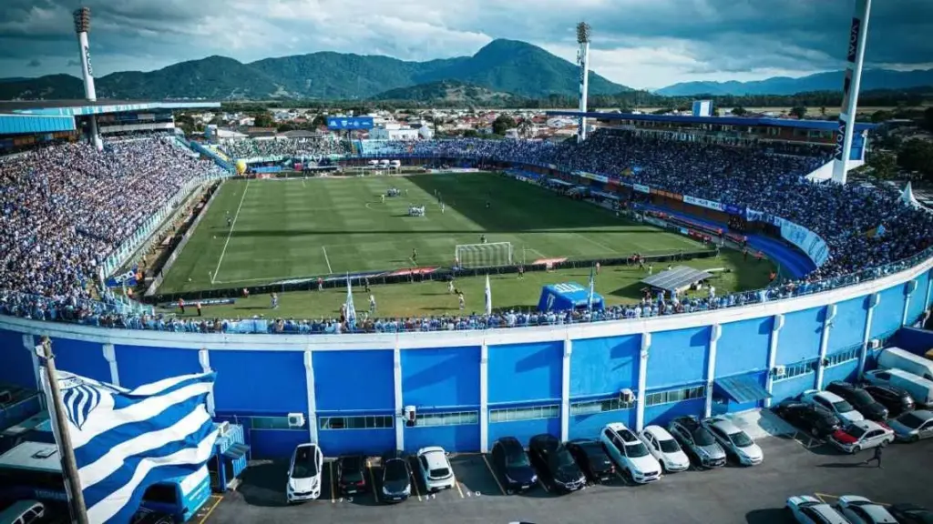 Avaí x Criciúma: Onde assistir, escalações e tudo sobre o clássico na Série B (Foto: Leandro Boeira/Avaí)