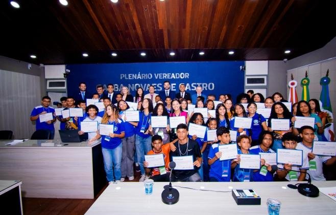 Alunos conhecem a Câmara Municipal em evento educativo