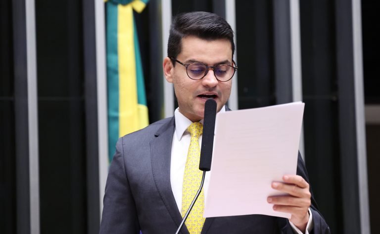 Discussão e Votação de propostas legislativas. Dep. Yury do Paredão (MDB-CE)