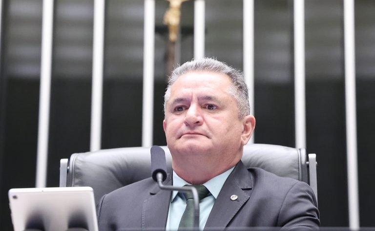 Discussão e votação de propostas legislativas. Dep. Prof. Reginaldo Veras (PV - DF)