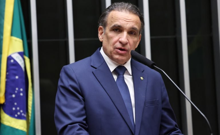 Discussão e votação de propostas legislativas. Dep. Hugo Leal (PSD - RJ)