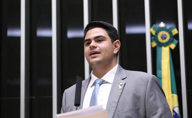 Discussão e votação de propostas legislativas. Dep. Icaro de Valmir (PL - SE)