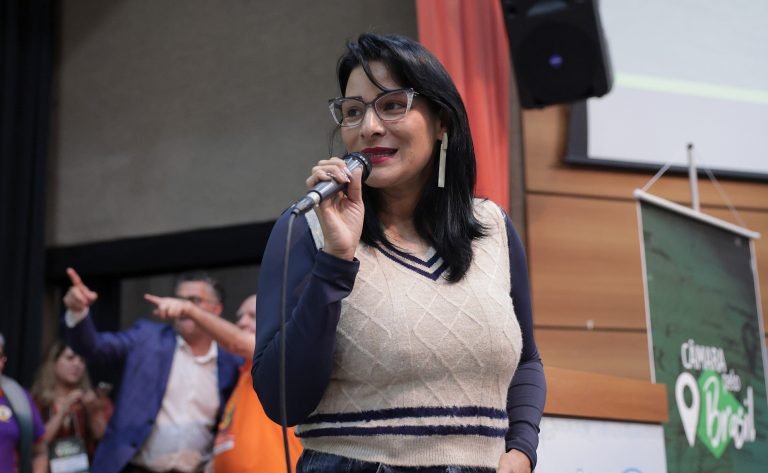 São Paulo(SP): Câmara pelo Brasil. Dep. Juliana Cardoso (PT - SP)