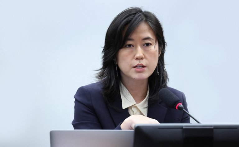 Juliana Sakai fala em audiência