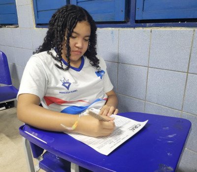 Alexandre Teixeira, William Kevin e Ana Paula Lins /Ascom Seduc