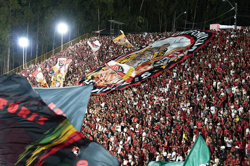 Vitória x Flamengo: Ingressos esgotados e recorde no Barradão pela Copa do Brasil (Foto: Victor Ferreira/ECV)