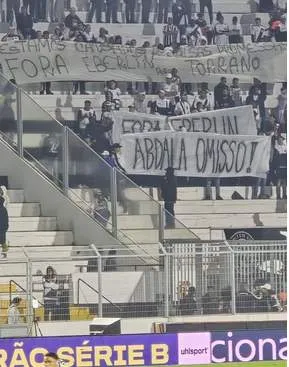 Torcida da Ponte Preta tem faixas de protesto confiscadas pela PM 2 Série B - 2026