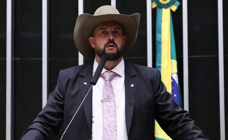 Discussão e votação de propostas legislativas. Dep. Zé Trovão (PL - SC)