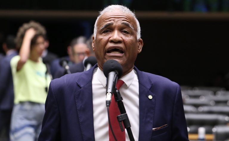 Discussão e votação de propostas legislativas. Dep. Pastor Sargento Isidório (AVANTE-BA)