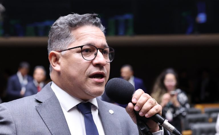 Discussão e Votação de propostas legislativas. Dep. Dorinaldo Malafaia (PDT-AP)