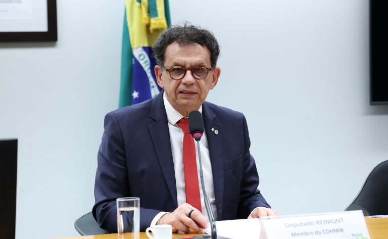 Deputado Reimont (PT-RJ) fala na Comissão de Direitos Humanos, Minorias e Igualdade Racial da Câmara dos Deputados