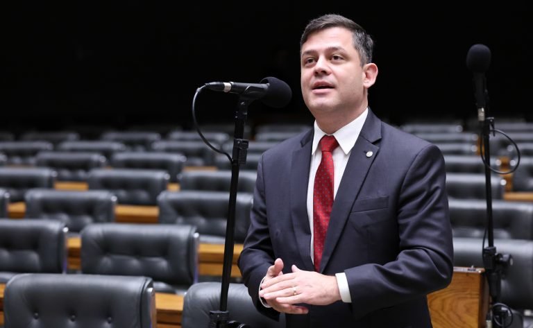 Discussão e Votação de propostas legislativas. Dep. Tião Medeiros (PP - PR)