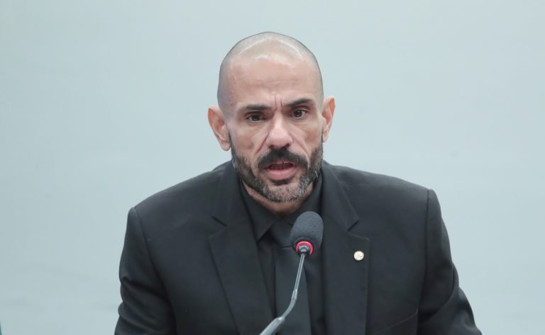 Deputado Sargento Portugal (Podemos-RJ) fala em evento na Câmara dos Deputados