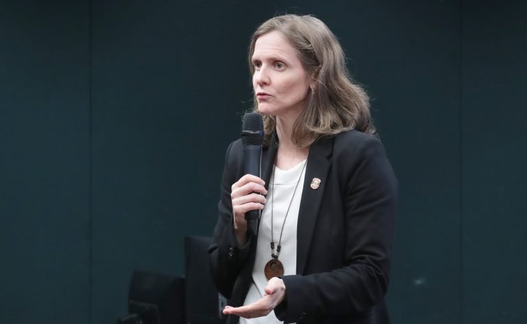 Audiência Pública – Aumento expressivo de crimes sexuais contra crianças e adolescentes e as políticas públicas de enfrentamento. Delegada da Coordenação de Repressão a Crimes Cibernéticos Relacionados ao Abuso Sexual Infantojuvenil - Polícia Federal, Rafaella Vieira Lins Parca.