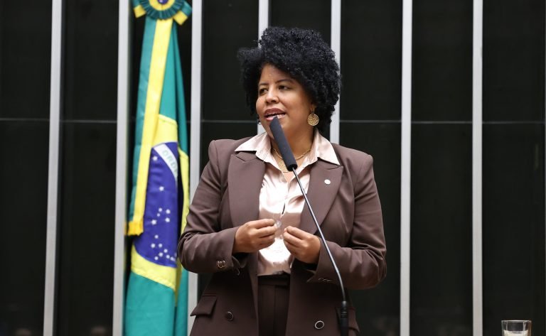 Discussão e votação de propostas legislativas. Dep. Jack Rocha (PT - ES)