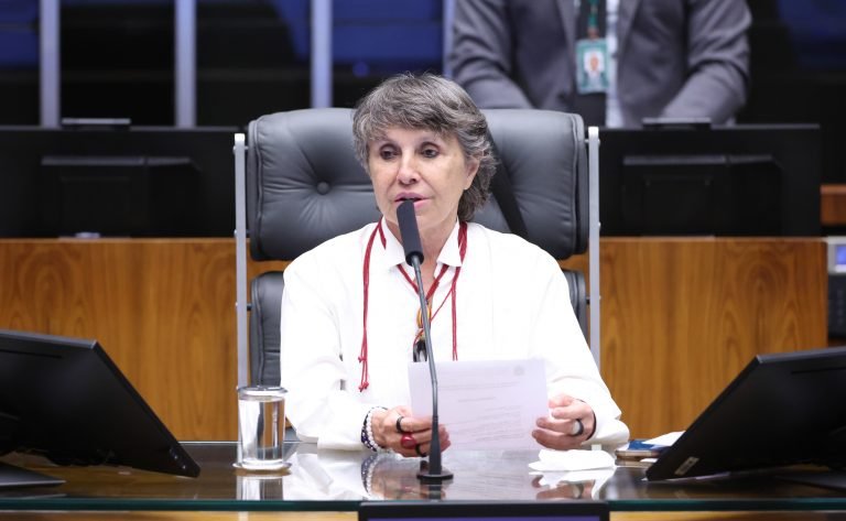 Homenagem aos 90 anos de fundação do IBGE. Dep. Erika Kokay (PT-DF)