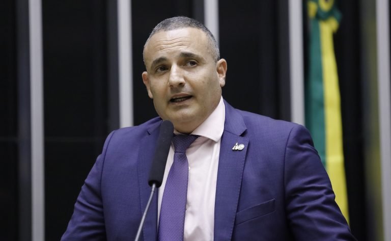 Deputado Delegado Palumbo (MDB-SP) fala no Plenário da Câmara dos Deputados