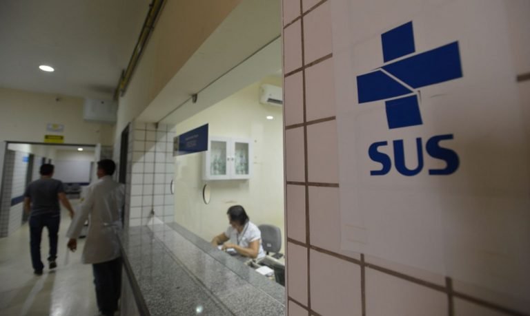 Balcão de atendimento de Unidade Básica de Saúde - Sistema Único de Saúde (SUS)